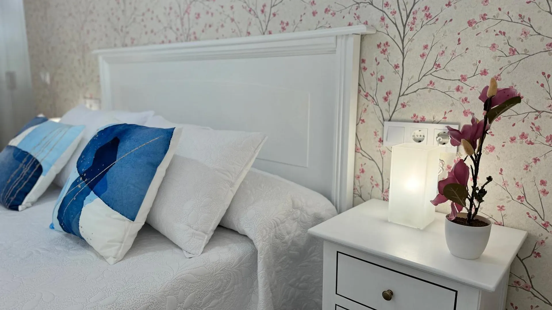 Cascada Magnificent Recently Refurbished Apartments In Marbella Center - Eaw Homes